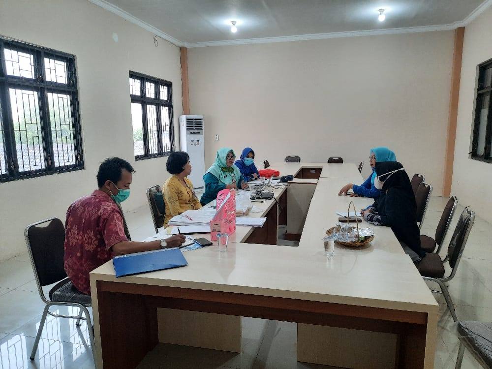 MONITORING DAN EVALUASI POKJA MANAJEMEN PERUBAHAN DAN POKJA PENATAAN TATA LAKSANA PADA PELAKSANAAN PEMBANGUNAN ZONA INTEGRITAS DI RSJ MUTIARA SUKMA 